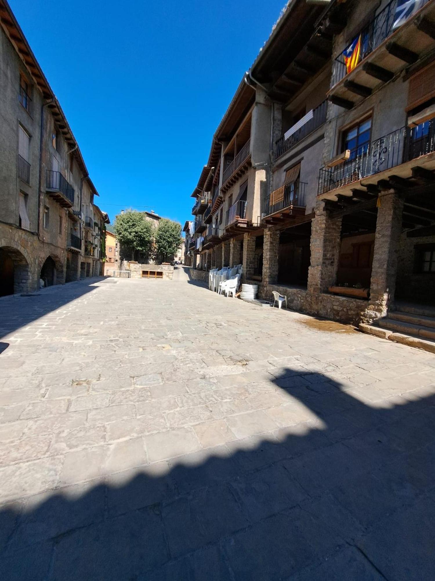 Pis Turistic De 170 M2 A La Placa Porxada De Bagá Екстериор снимка